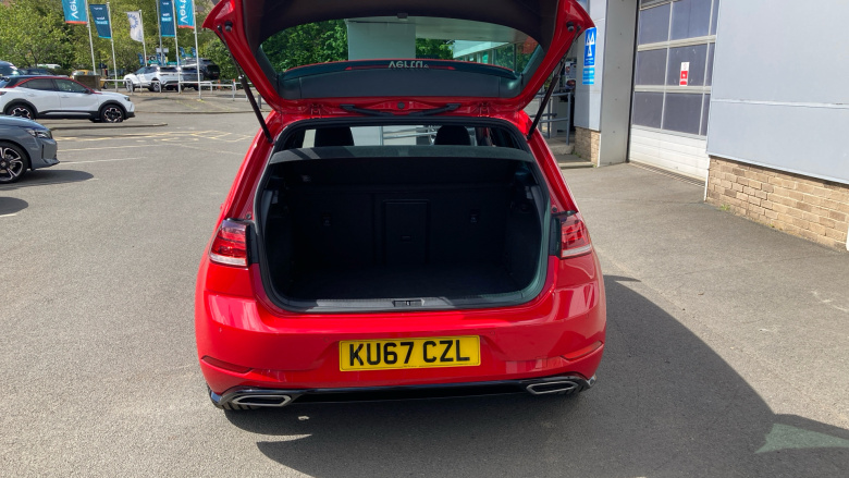 Volkswagen Golf 2.0 TDI R-Line 5dr DSG Diesel Hatchback